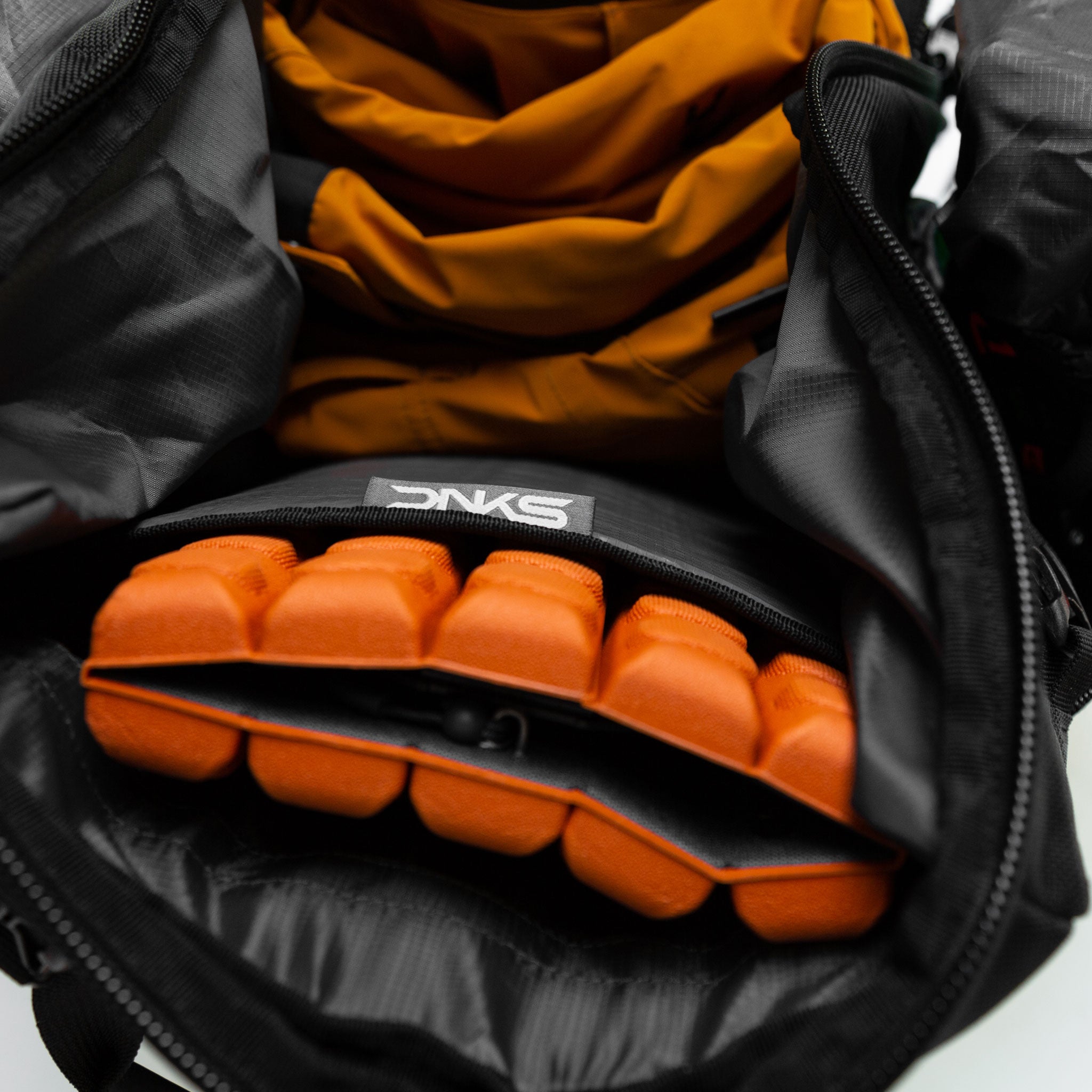 sync-performance-athlete-ski-race-backpack-inside-full